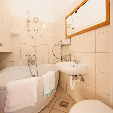 And With Parking Space Komiza, Vis - 8844 Guest house
