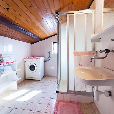 And With Parking Space Komiza, Vis - 8844 Guest house 3*