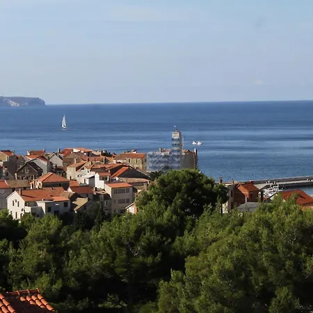 Guest house And With Parking Space Komiza, Vis - 8844