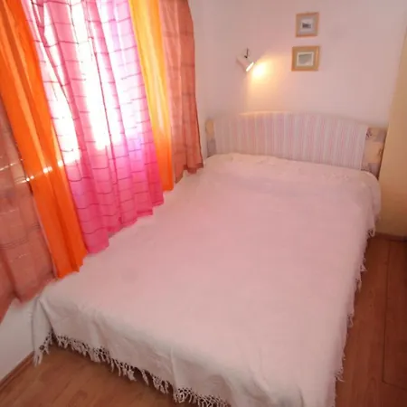 And With Parking Space Komiza, Vis - 8844 Guest house